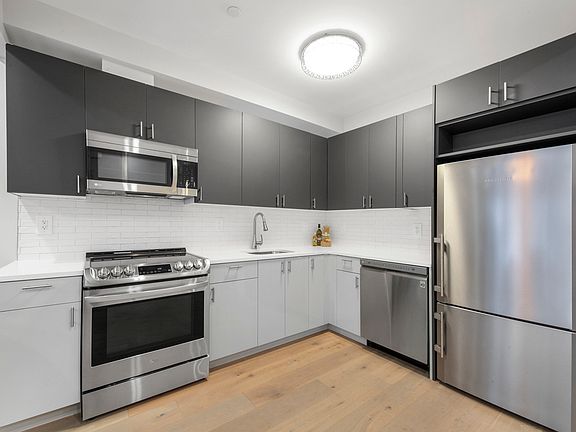 3rd image of 1390 Putnam Ave #4B