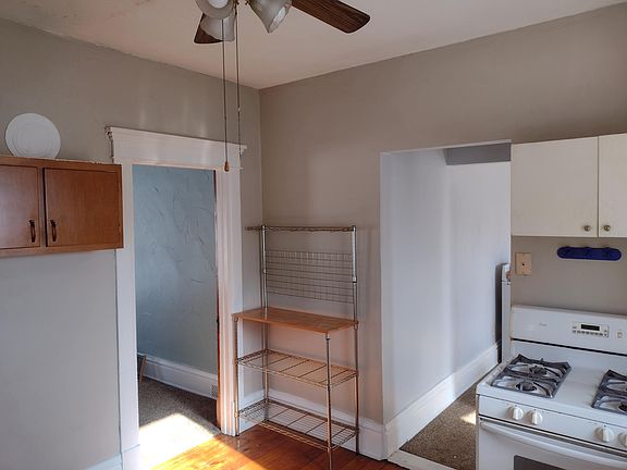 4th image of 223 N Kalamazoo Ave #4