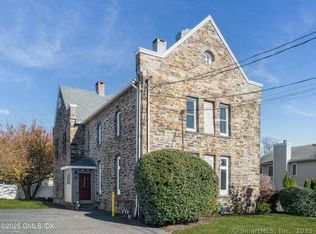 300 Soundview Ave #2, Fairfield, CT 06825