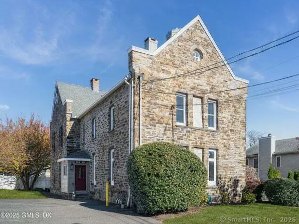 300-302 Soundview Ave #2, Fairfield, CT 06825