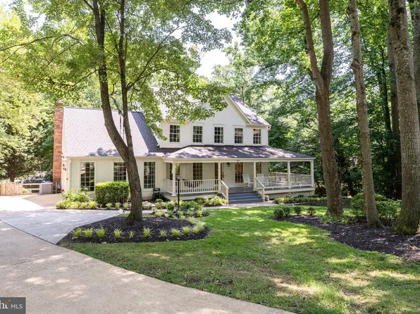 1565 Old Eaton Ln, Reston, VA 20194