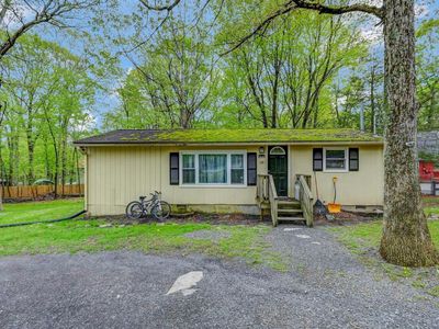 159 Sandstone Dr, Dingmans Ferry, PA, 18328