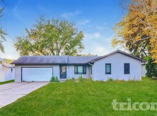 2931 Woodbridge St, Roseville, MN 55113