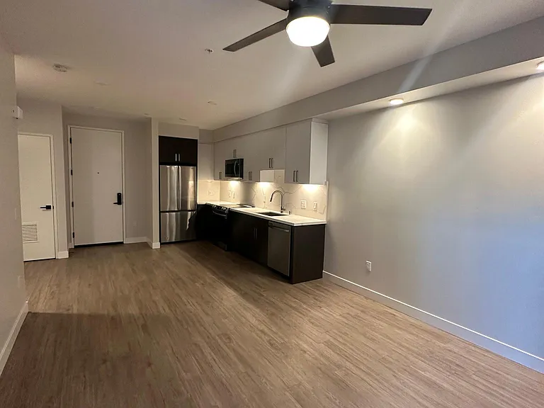 Evoc Hillcrest — Photo 49