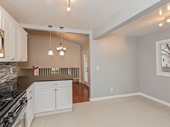 4th image of 5546 Washington Ave
