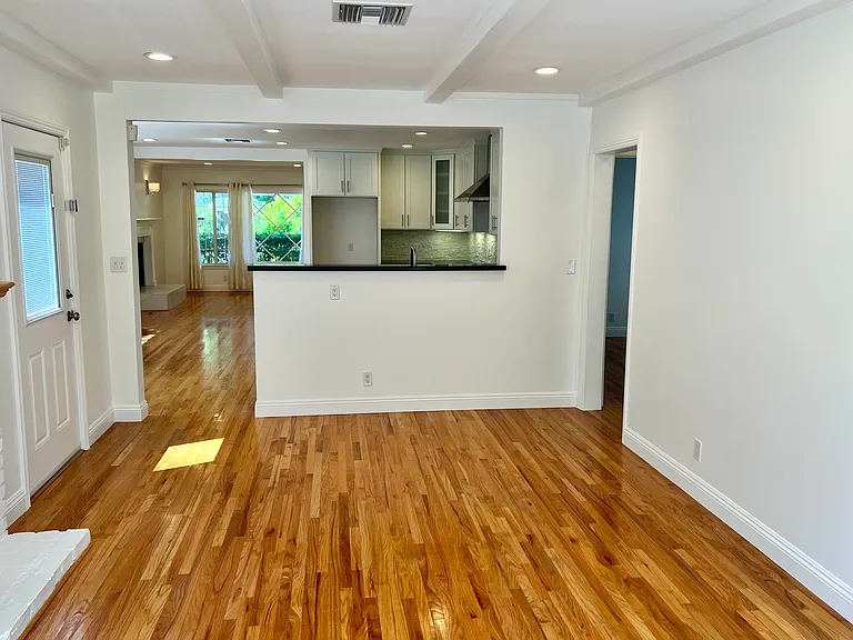 22024 Velicata St — Photo 6
