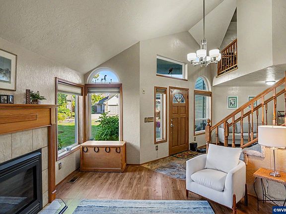 5th image of 3816 Firwood Cir SE