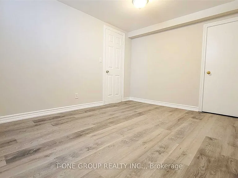 97 Briarscross Blvd #BASEMENT — Photo 8