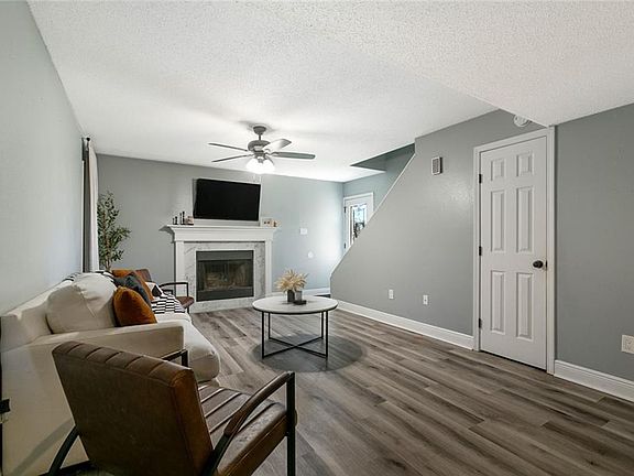 3rd image of 62 Ormond Pl