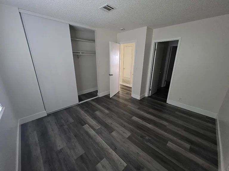 476 Corcoran Ave #1 — Photo 7