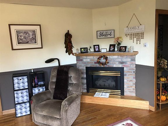 3rd image of 307 S Altenburg Ave