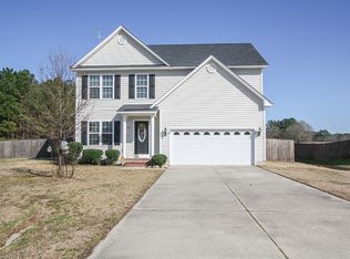 560 Carolina Oaks Cir, Linden, NC 28356
