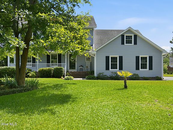 3rd image of 312 Lennox Place