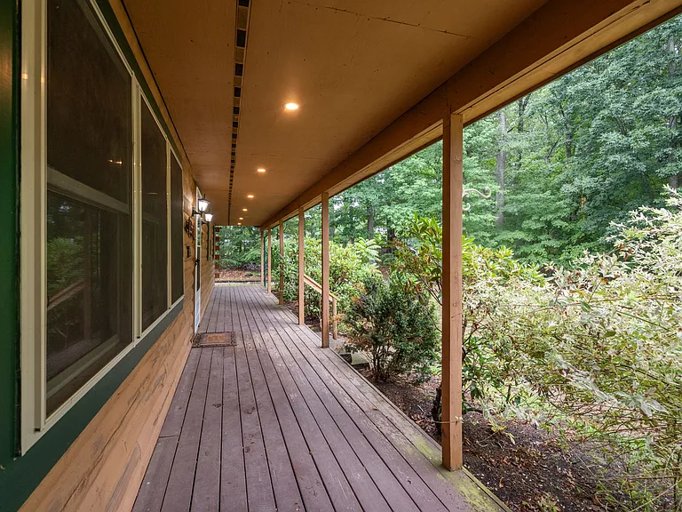 56 Parmenter Ln — Photo 44
