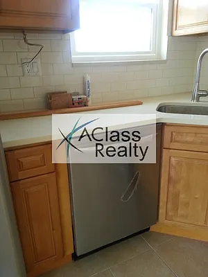 Rented by A Class Realty Long Island City LLC | media 47