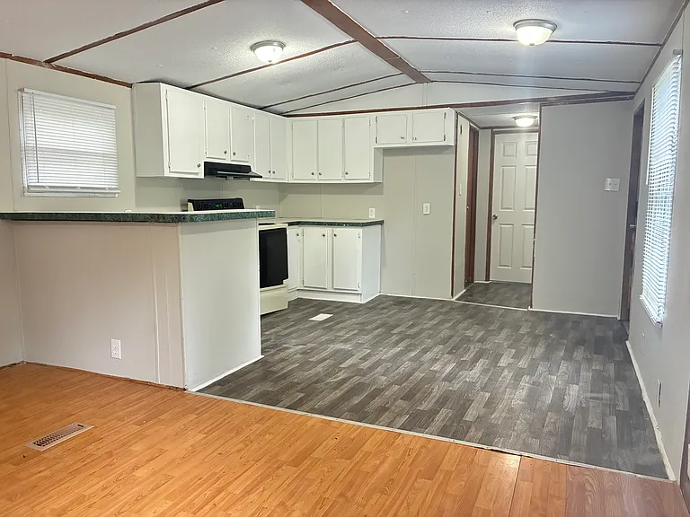 517 Skylark Ln #28 — Photo 7