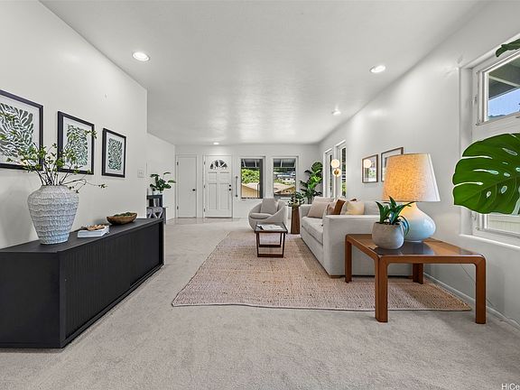 5th image of 912 Hao St