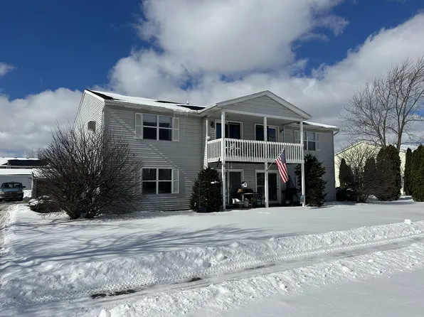 338 Oxford Ct #4, Holland, MI 49423