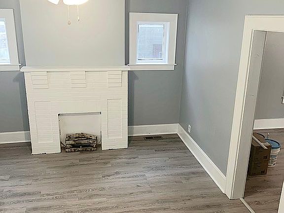 4th image of 1055 31st St