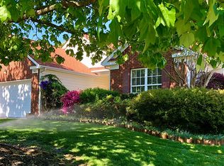 11320 Hunters Landing Dr, Charlotte, NC 28273