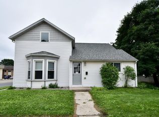 401 S Main St, Pine Island, MN 55963