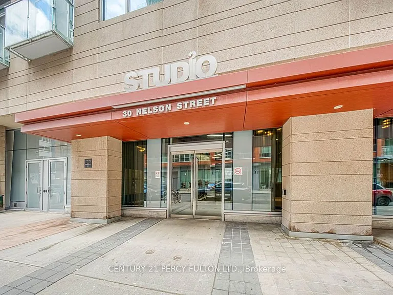 30 Nelson St #323 — Photo 2