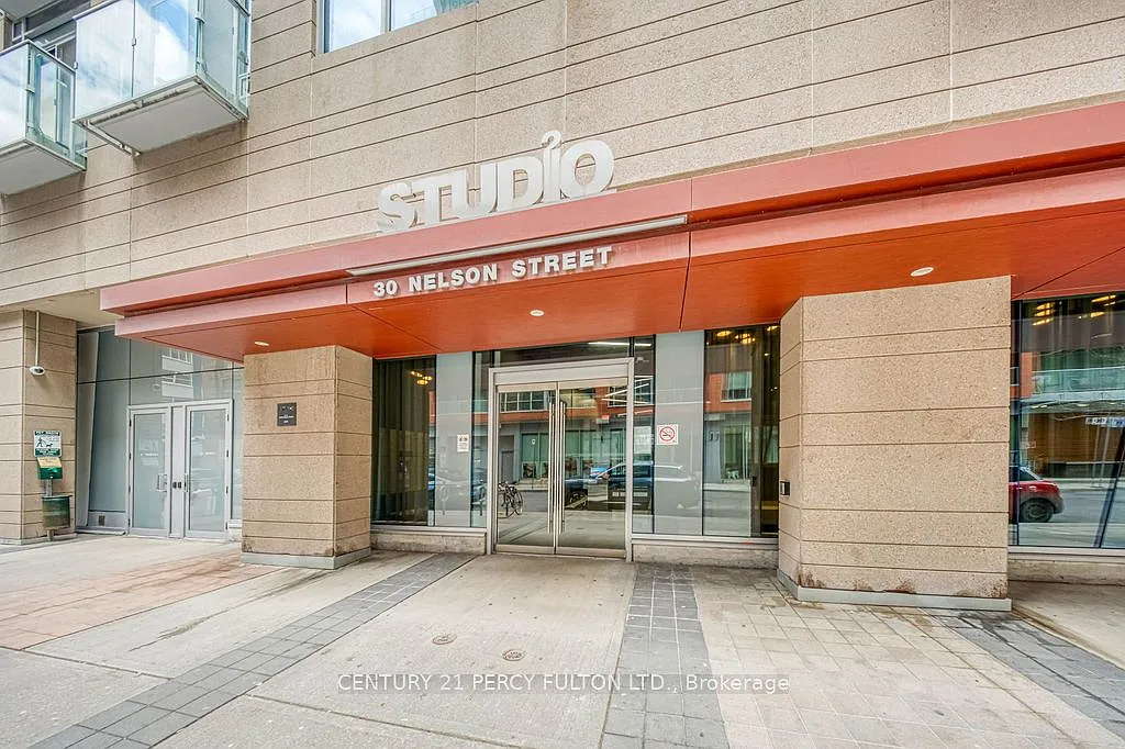Building Photo - 30 Nelson St #323
