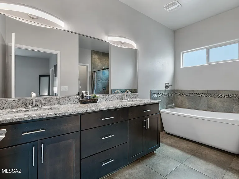 156 E Stone Ct — Photo 13