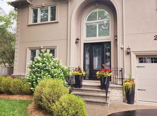 2293 Sovereign St, Oakville, ON L6L 1L5