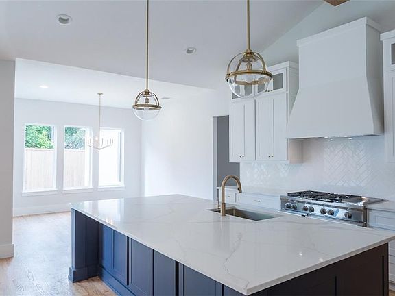 5th image of 4156 Beechwood Ln