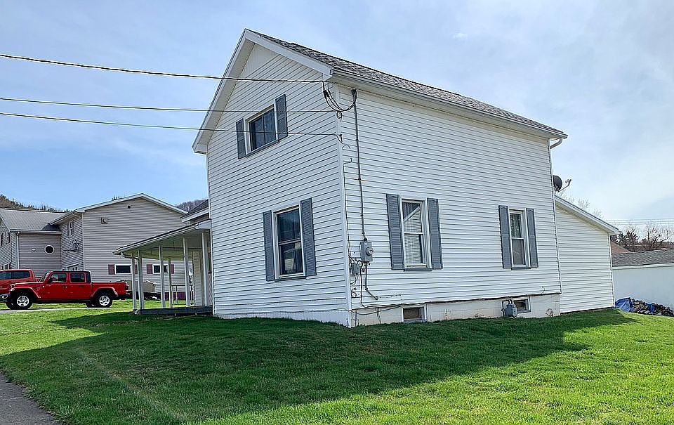 2nd image of 34 E Vine St