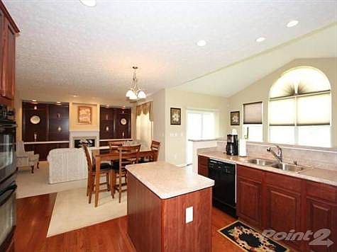 You'll love the sunroom adjoing the kitchen and breakfast area!