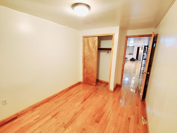 4th image of 207 Bay 26th St #1