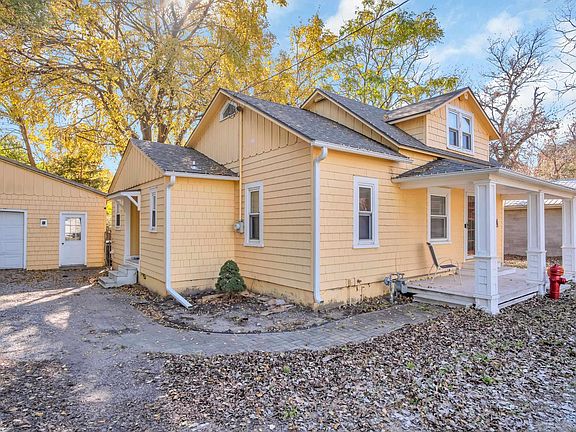 5th image of 211 E Main St