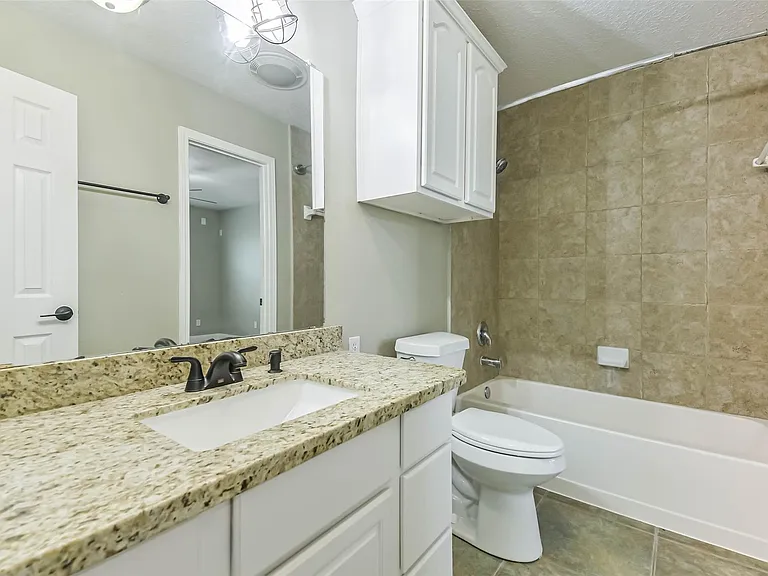 15320 Mound Rd — Photo 37