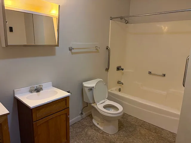 1729 Bancroft Avenue - 3A — Photo 4