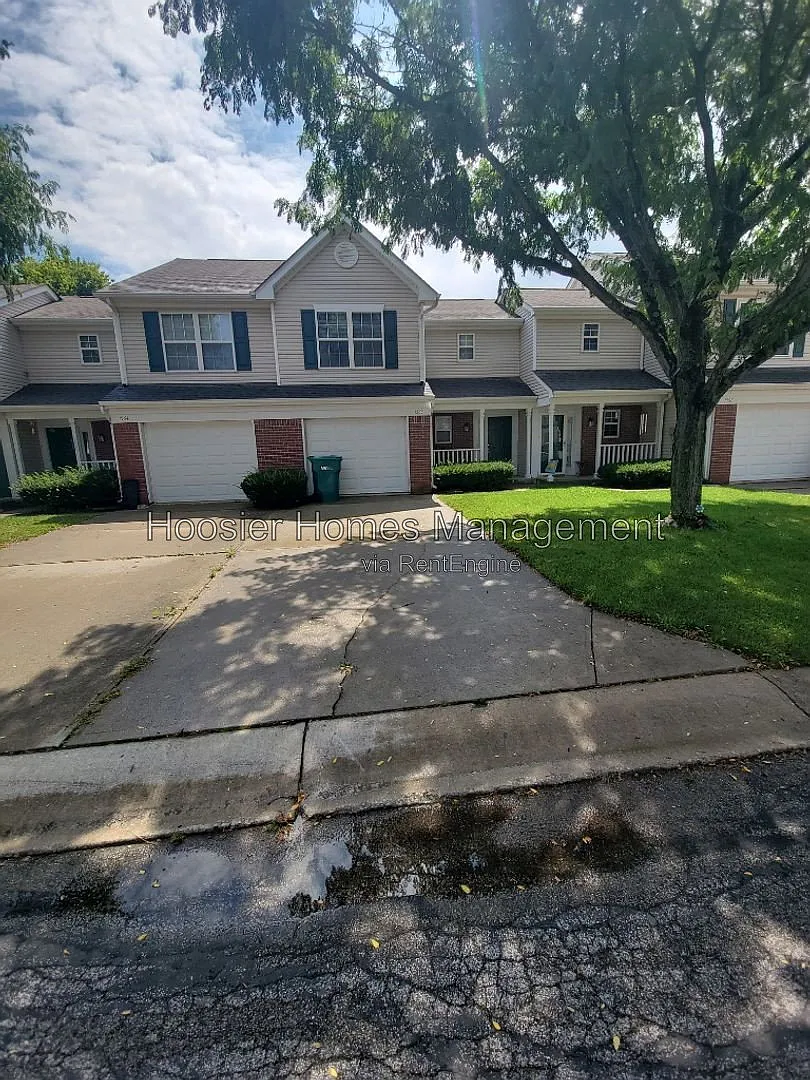 2 bed, 1.5 bath, 1335 sqft, $1,450 — Photo 2