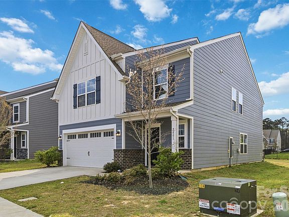 2nd image of 2801 Oldfield Dr