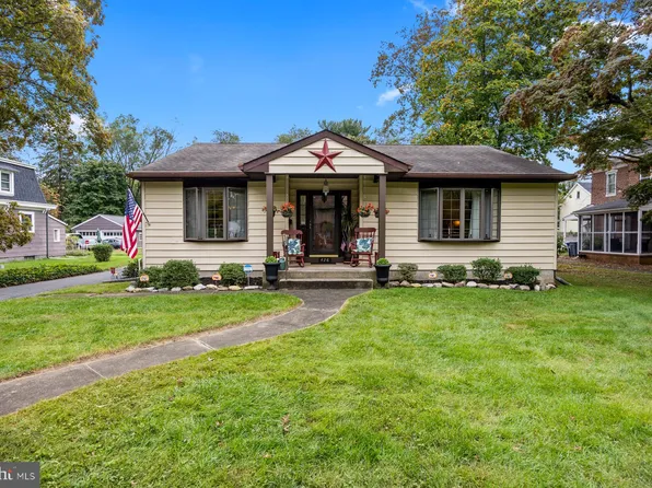 426 Summer Ave, Edgewater Park, NJ 08010