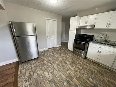 1206-1210 East McIver Rd - 2231 Loophole — Photo 3