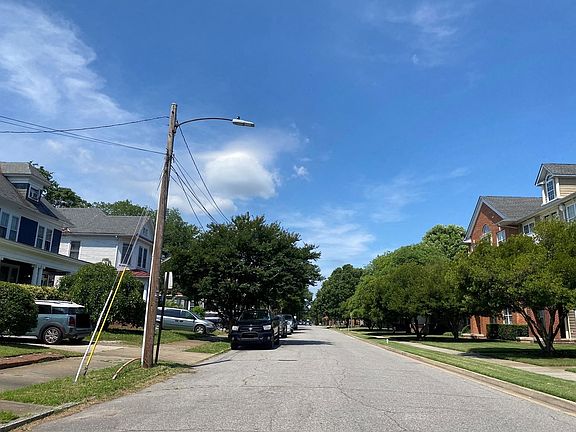 5th image of 1058 Leckie St