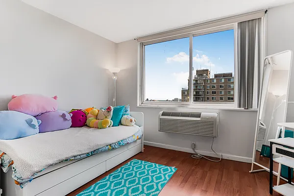 Rented by Prime Realty | media 5