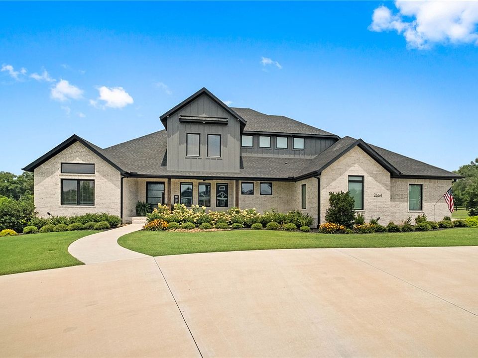 1st image of 2664 Highlands Way