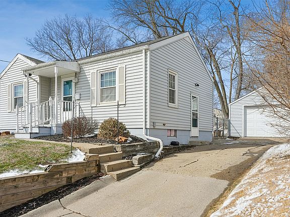 2nd image of 5733 College Ave