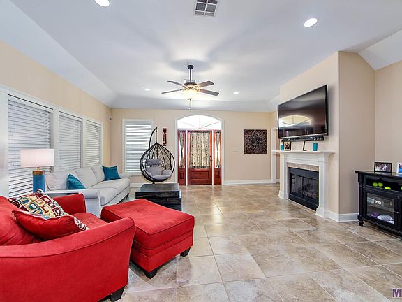 3rd image of 134 Madio Dr