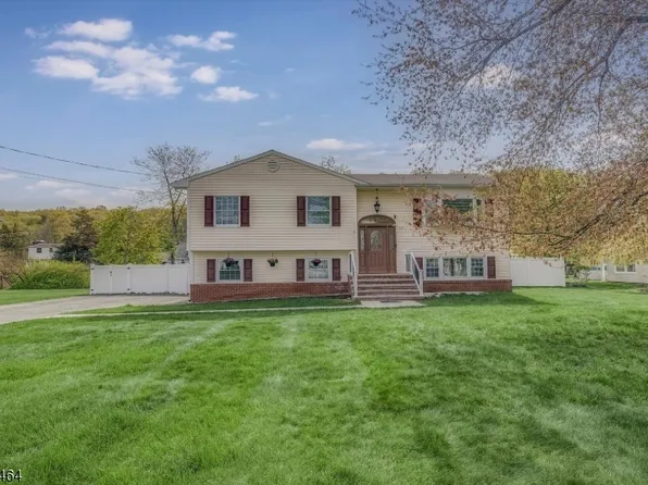 10 Longview Rd, Andover Twp., NJ 07860