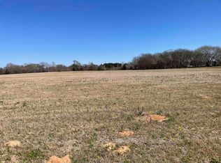 2 Tompkins Ests, Chandler, TX 75758