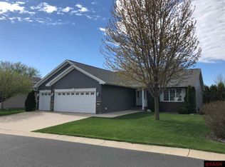 35 Eagle Ridge Trl, North Mankato, MN 56003
