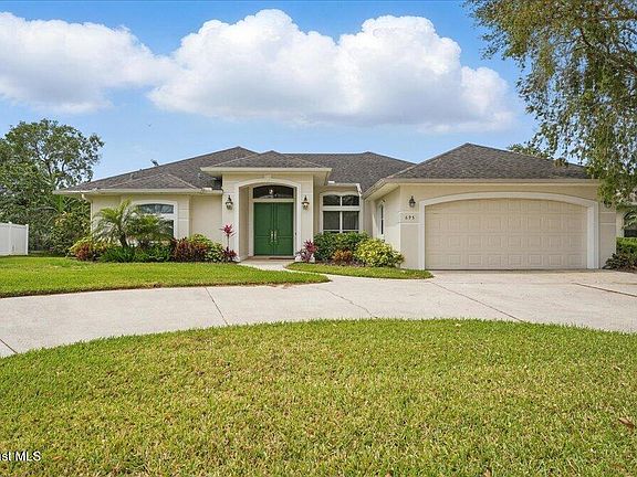 3rd image of 695 Bella Vista Dr