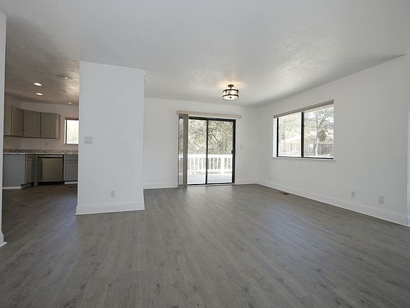 3rd image of 2503 Hogan Ct